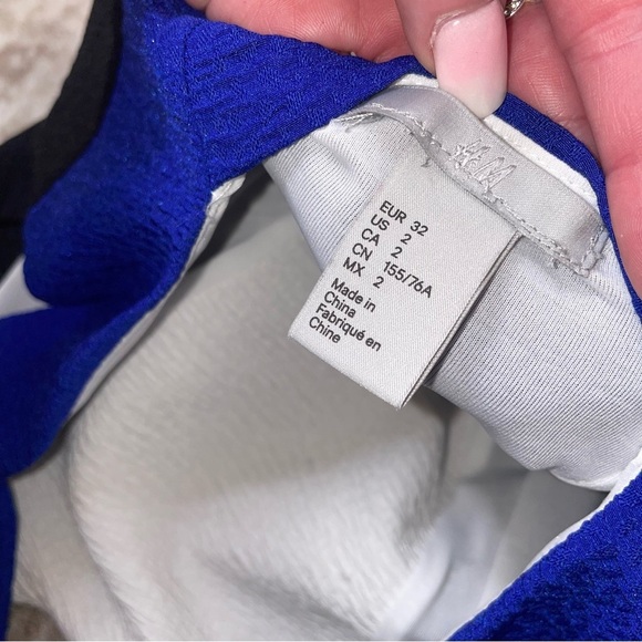 H&M Blue Black White Open Back Peplum Top Side Zip SZ 2 - Picture 7 of 9